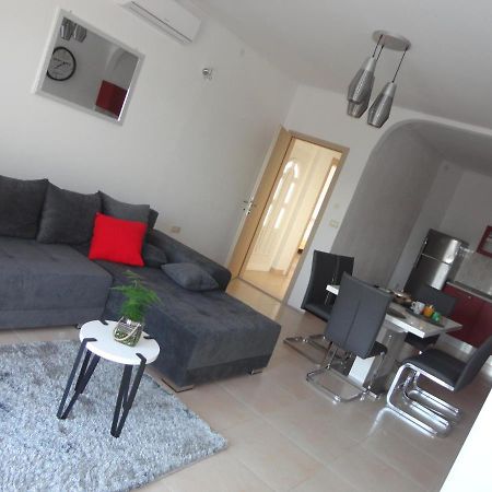 Apartmán Apartman Bozic Kaštel Štafilić Exteriér fotografie
